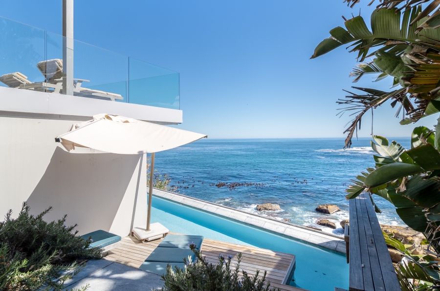 To Let 2 Bedroom Property for Rent in Bantry Bay Western Cape
